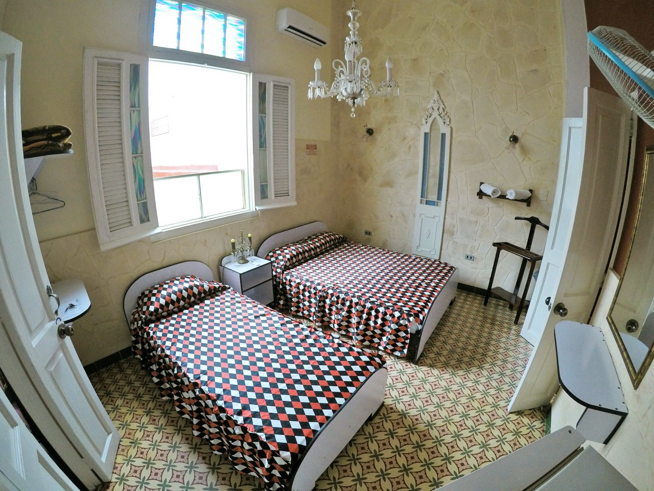 Room 1 in Vista al Mar casa particular in Old Havana
