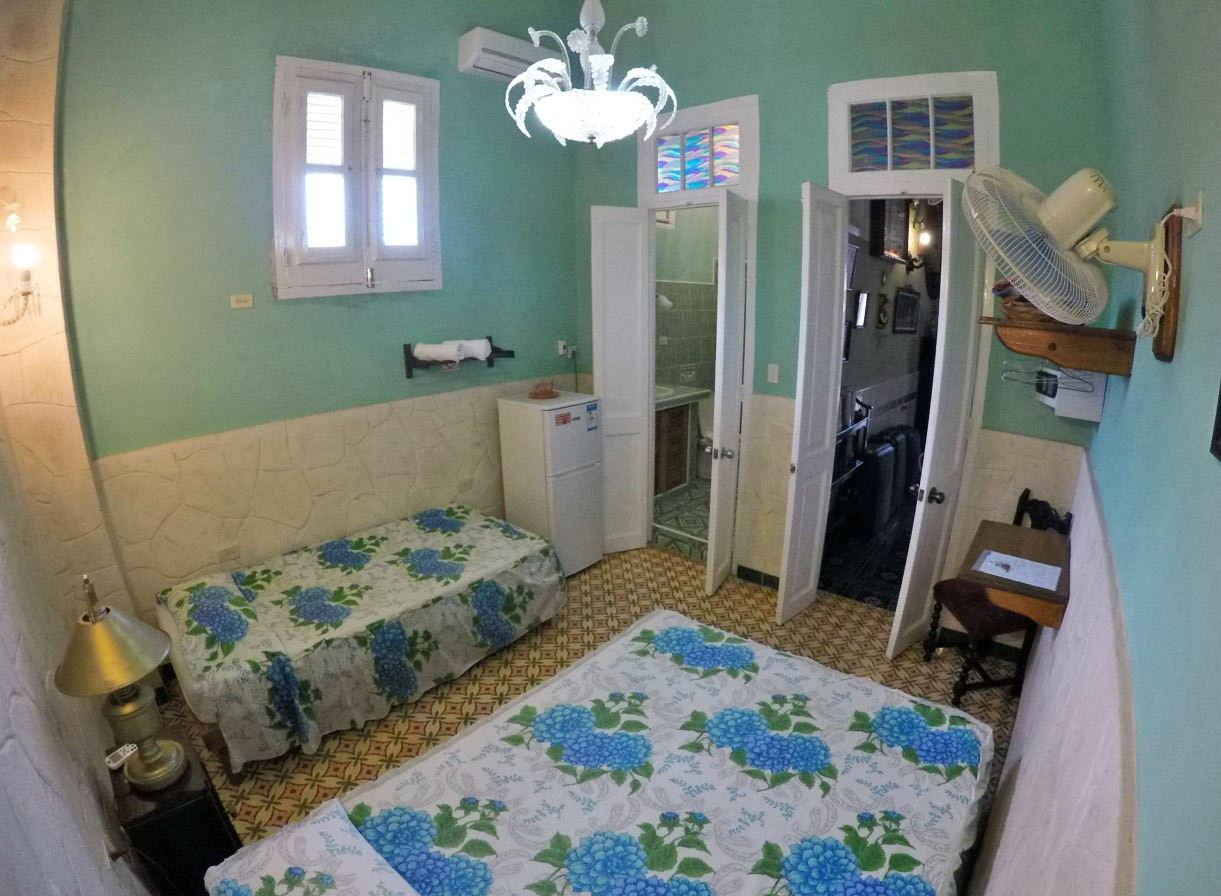 Room 3 of Vista al Mar guesthouse in Old Havana