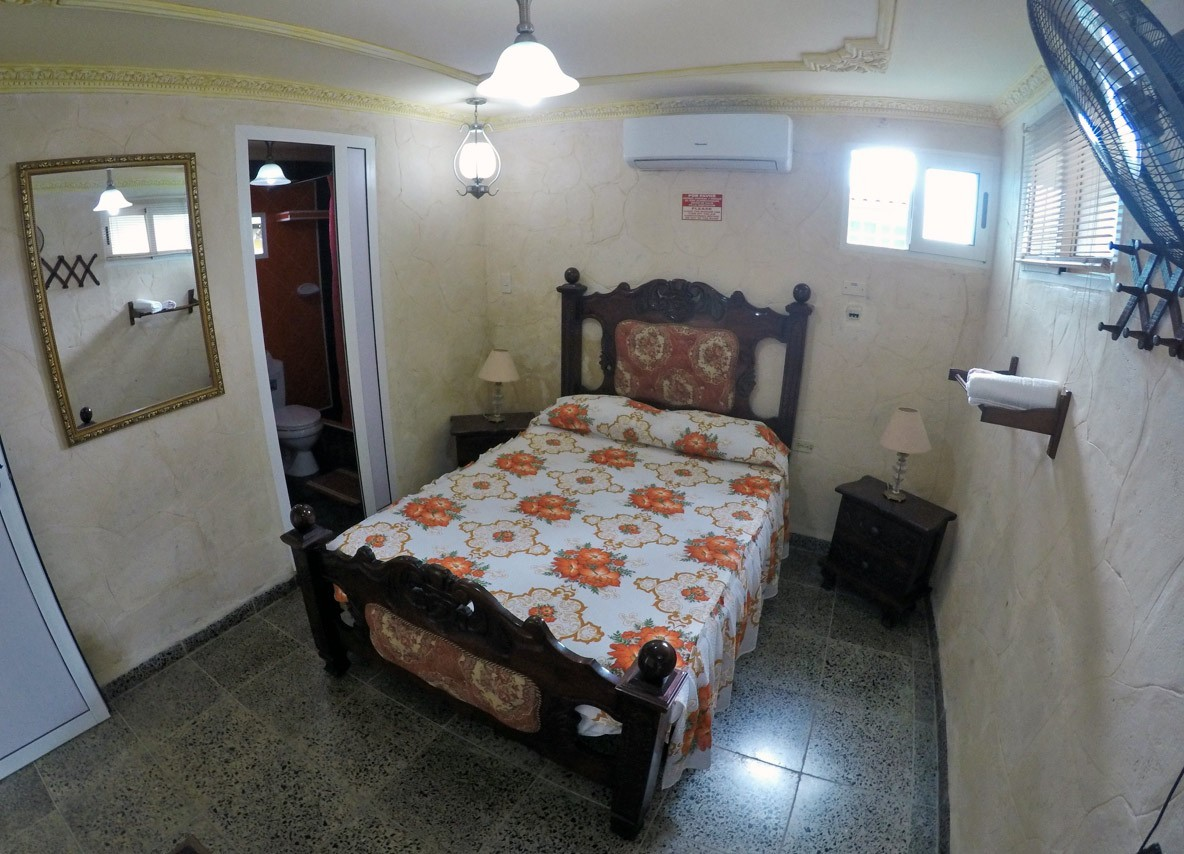 Room 7 of Vista al Mar guesthouse in Old Havana