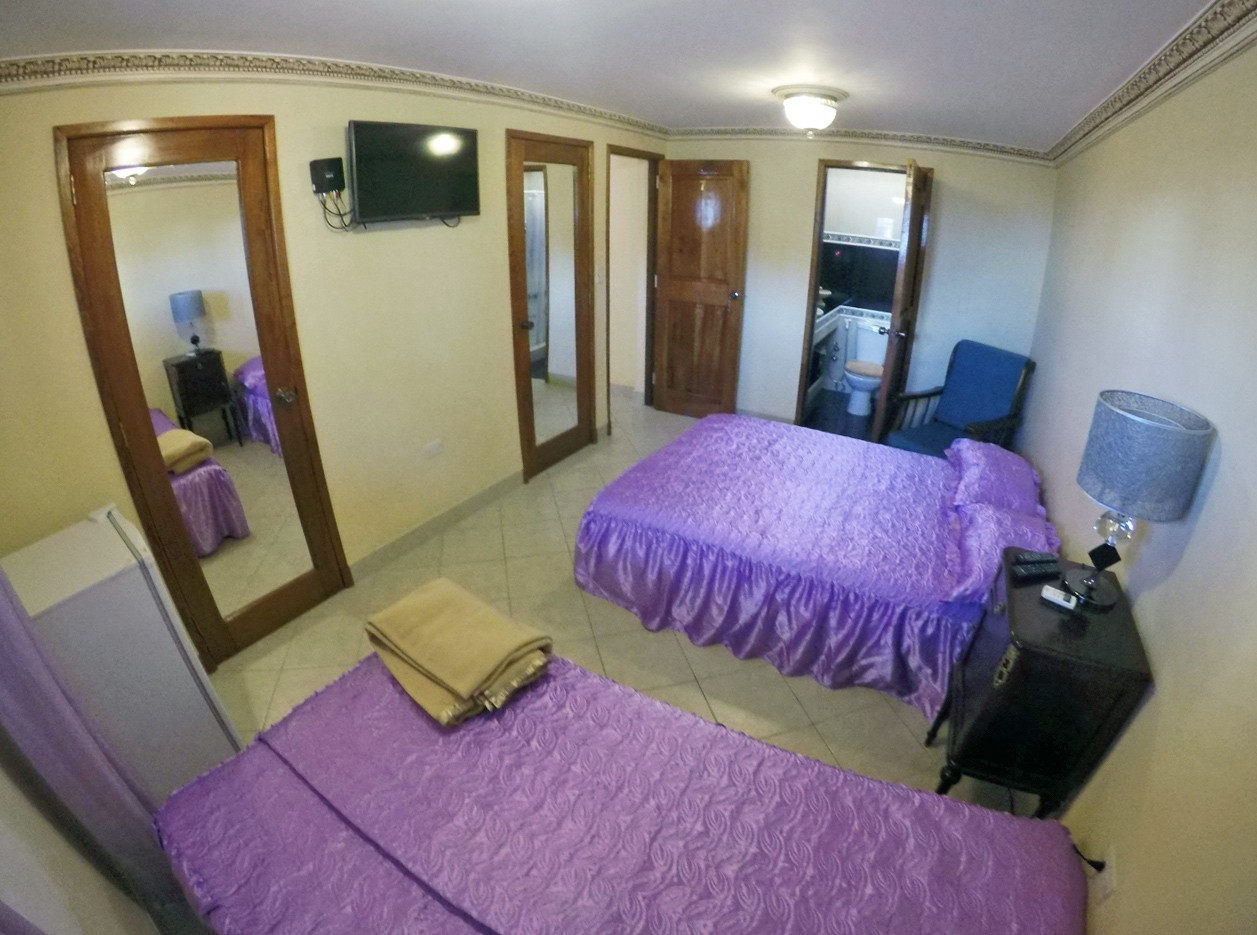 An image of room 5 in Casa Naty in Havana