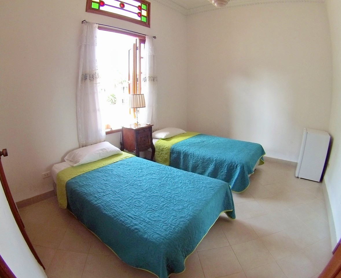A comfortable twin room in Havana