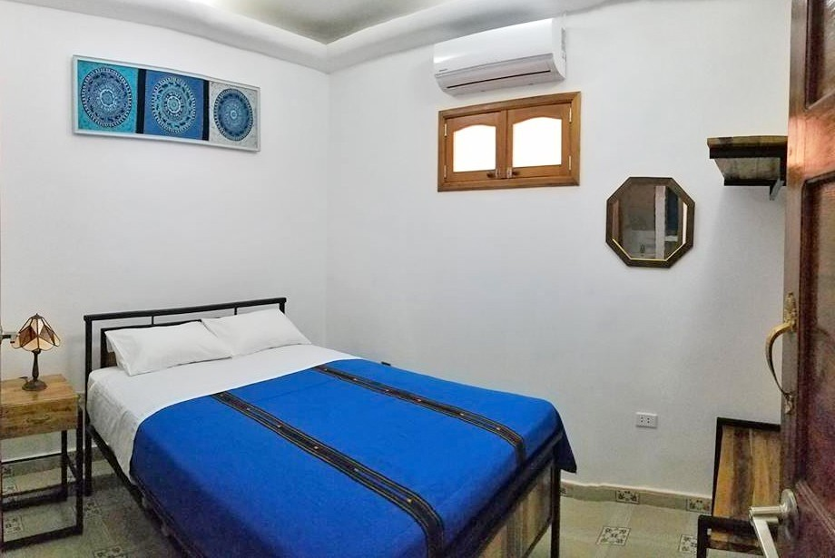 The blue room in Malecon Sunset casa particular en La Habana