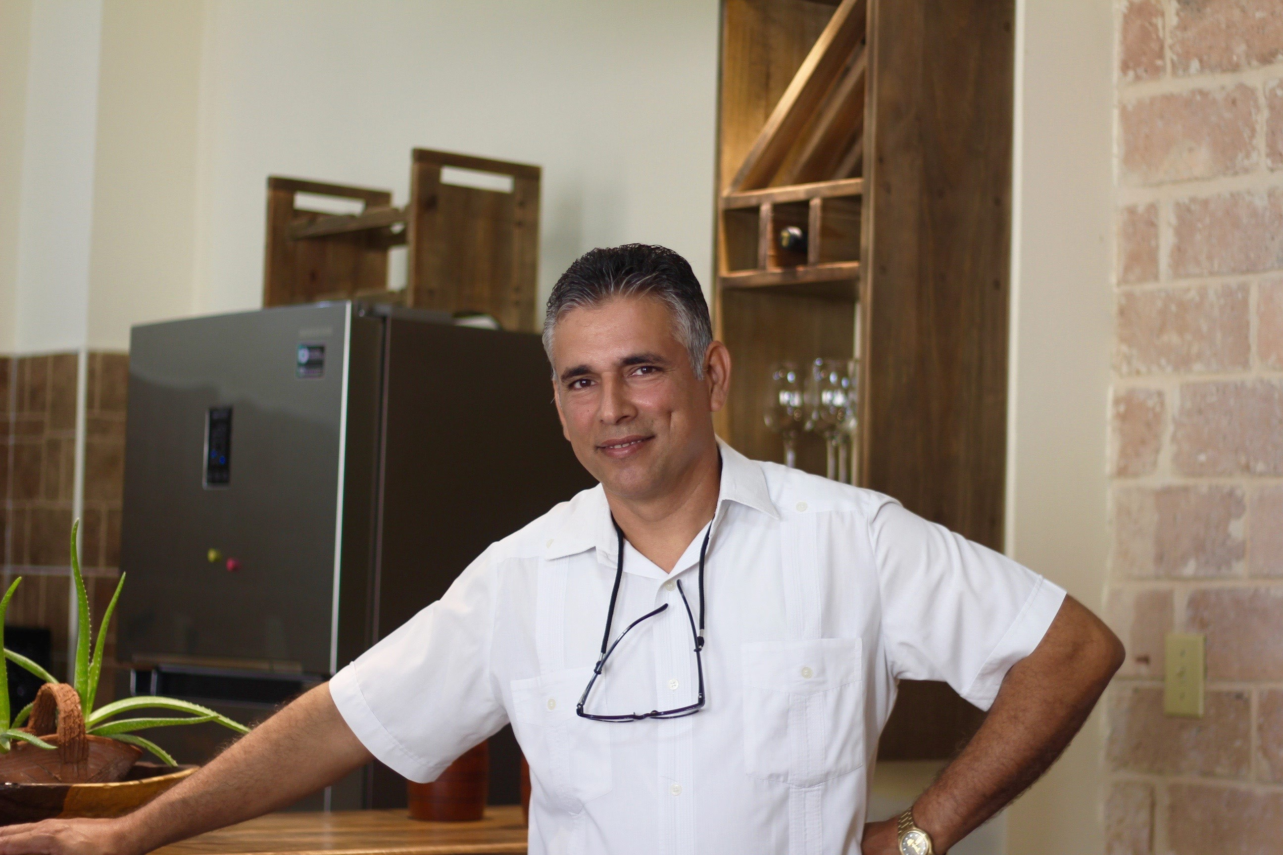 Receptionist of La Quimera private guesthouse in Old Havana